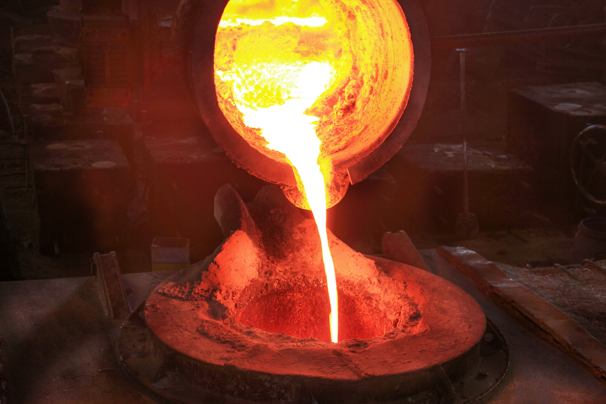 experienced engineering team specializes in designing and manufacturing custom machinery and components for heavy industrial applications
